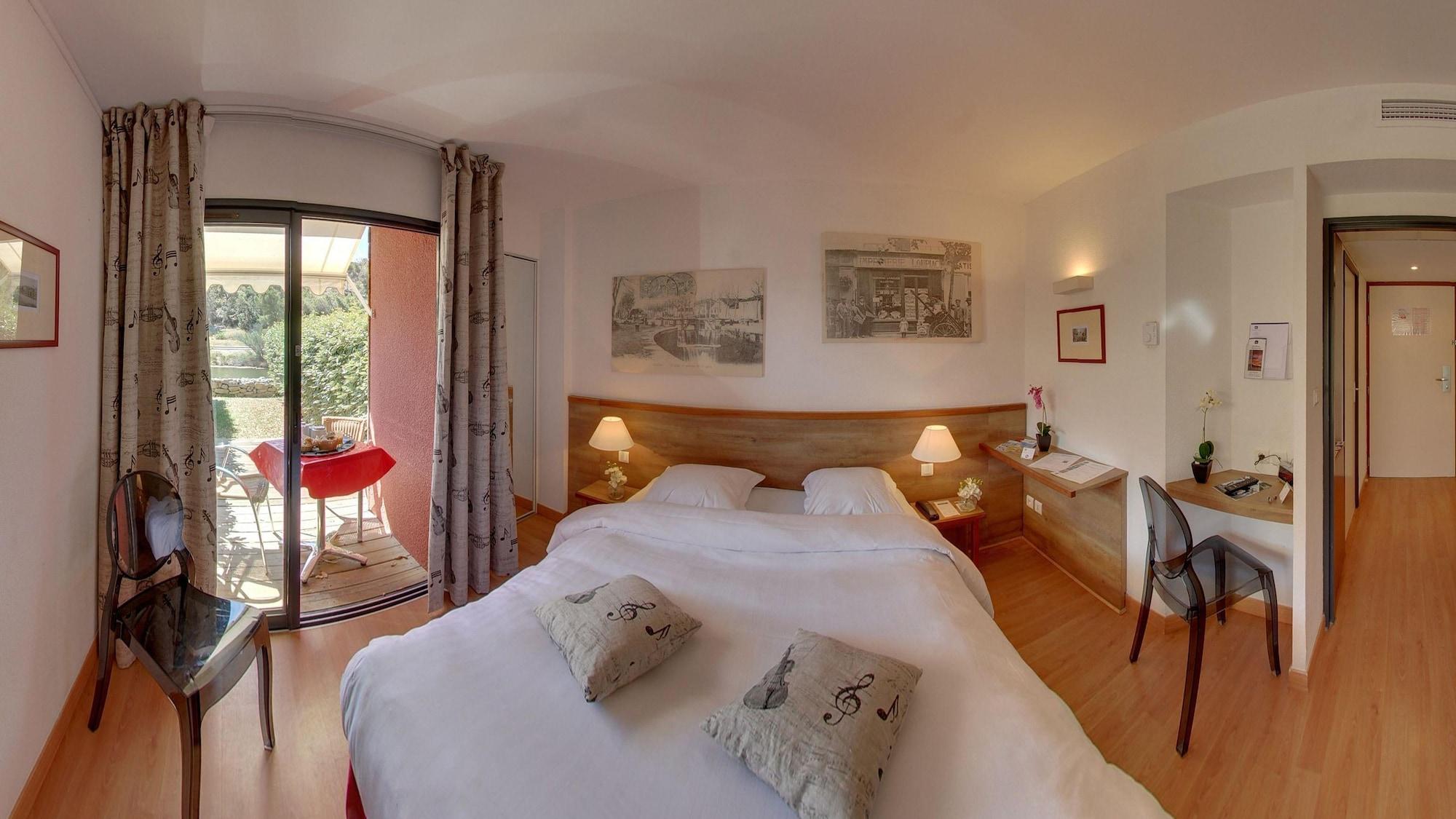 Hotel Le Phoebus Garden & Spa 格吕桑 外观 照片