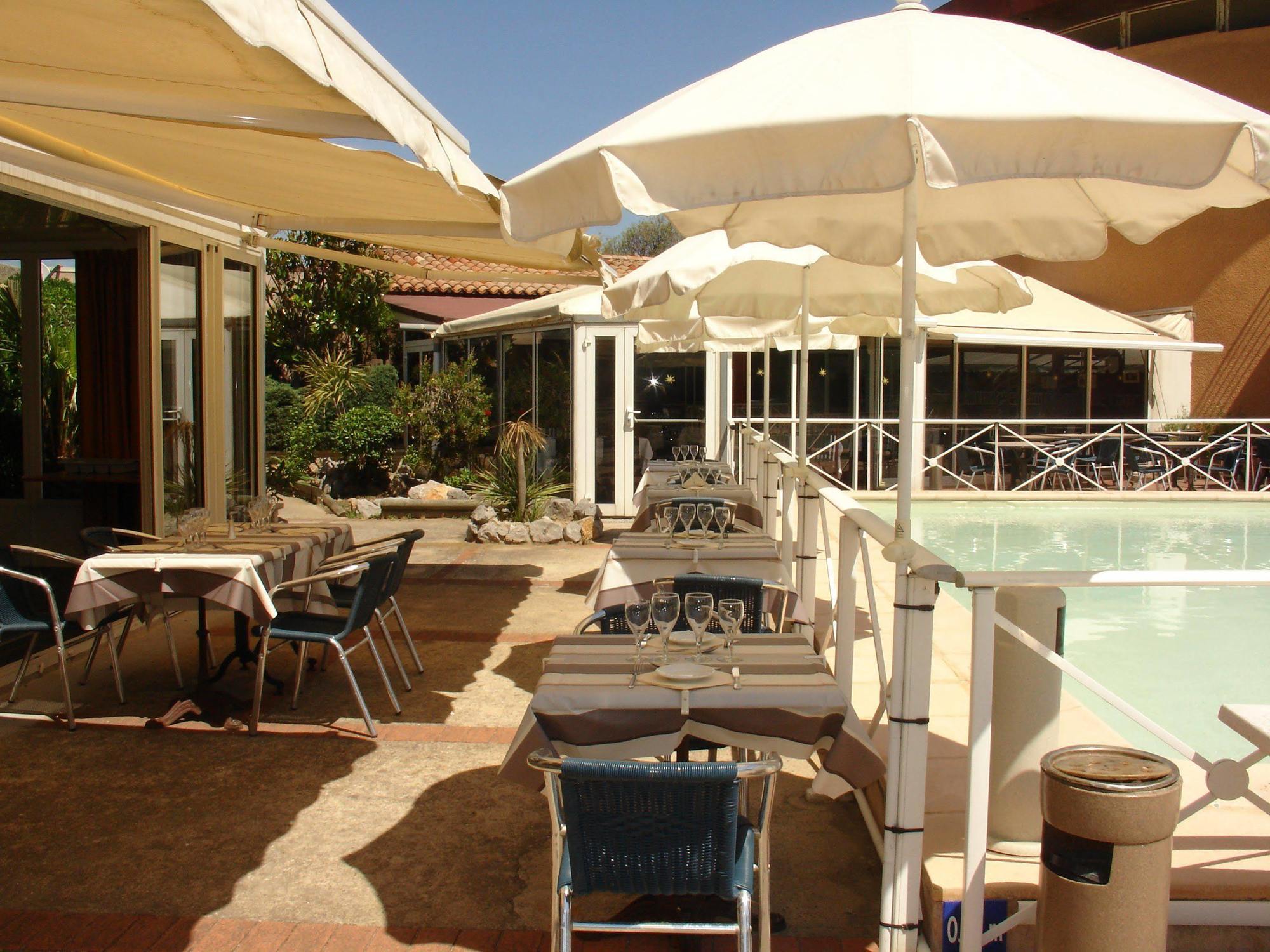 Hotel Le Phoebus Garden & Spa 格吕桑 餐厅 照片
